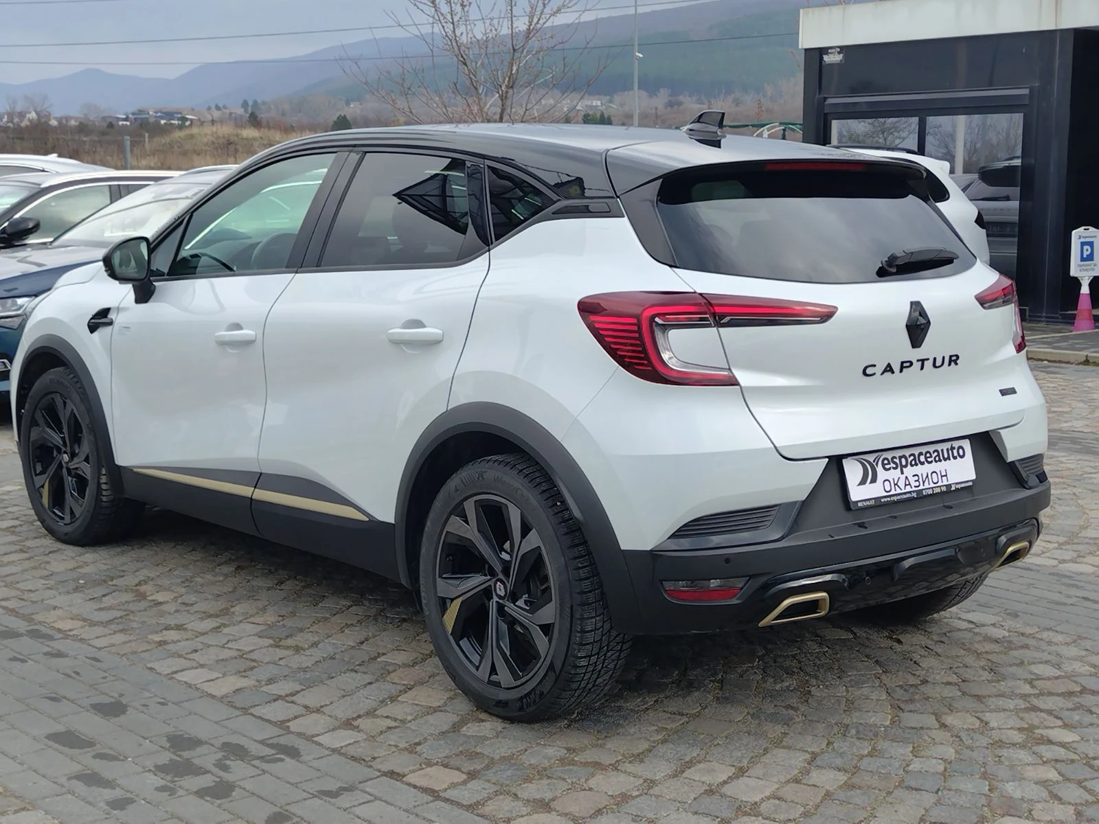 Renault Captur E-Tech Full Hybrid/145 к.с., снимка 6 - Автомобили и джипове - 53973574