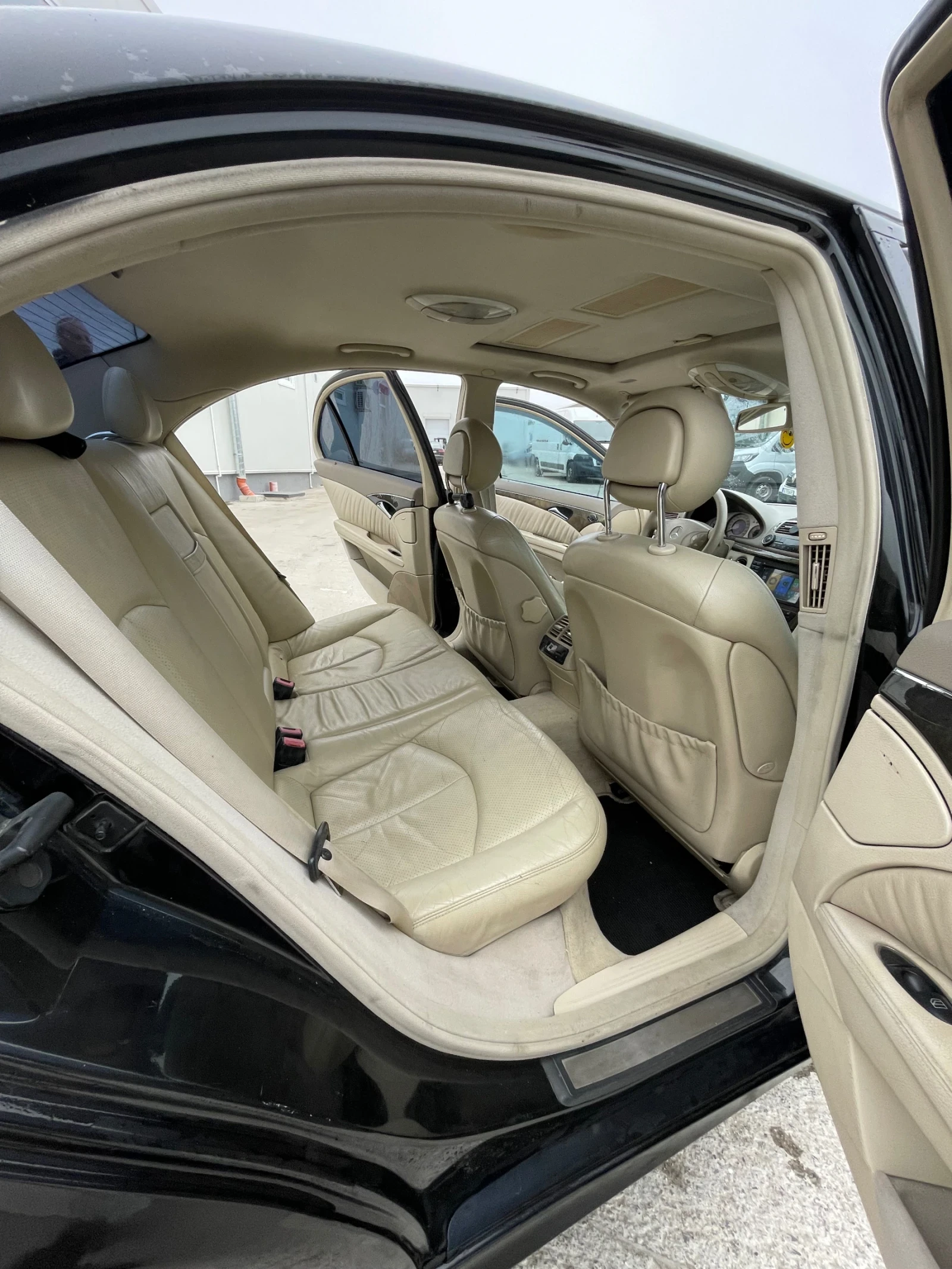 Mercedes-Benz E 320 E 320CDI-204к.с., снимка 12 - Автомобили и джипове - 54358240