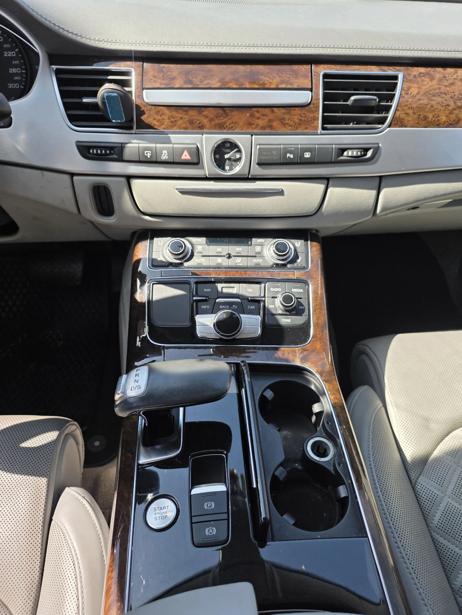 Audi A8 4.2 TDI , снимка 8 - Автомобили и джипове - 54411931