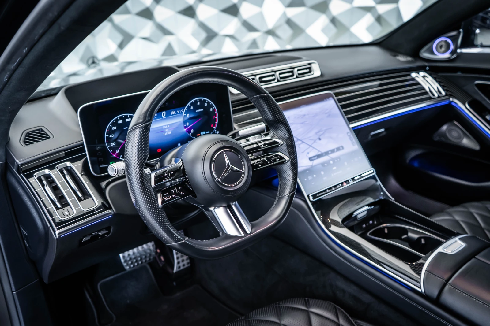 Mercedes-Benz S 580 4M L * AMG* TV* FirstCl* BurmHighEnd* Pano* Headup, снимка 8 - Автомобили и джипове - 54425001