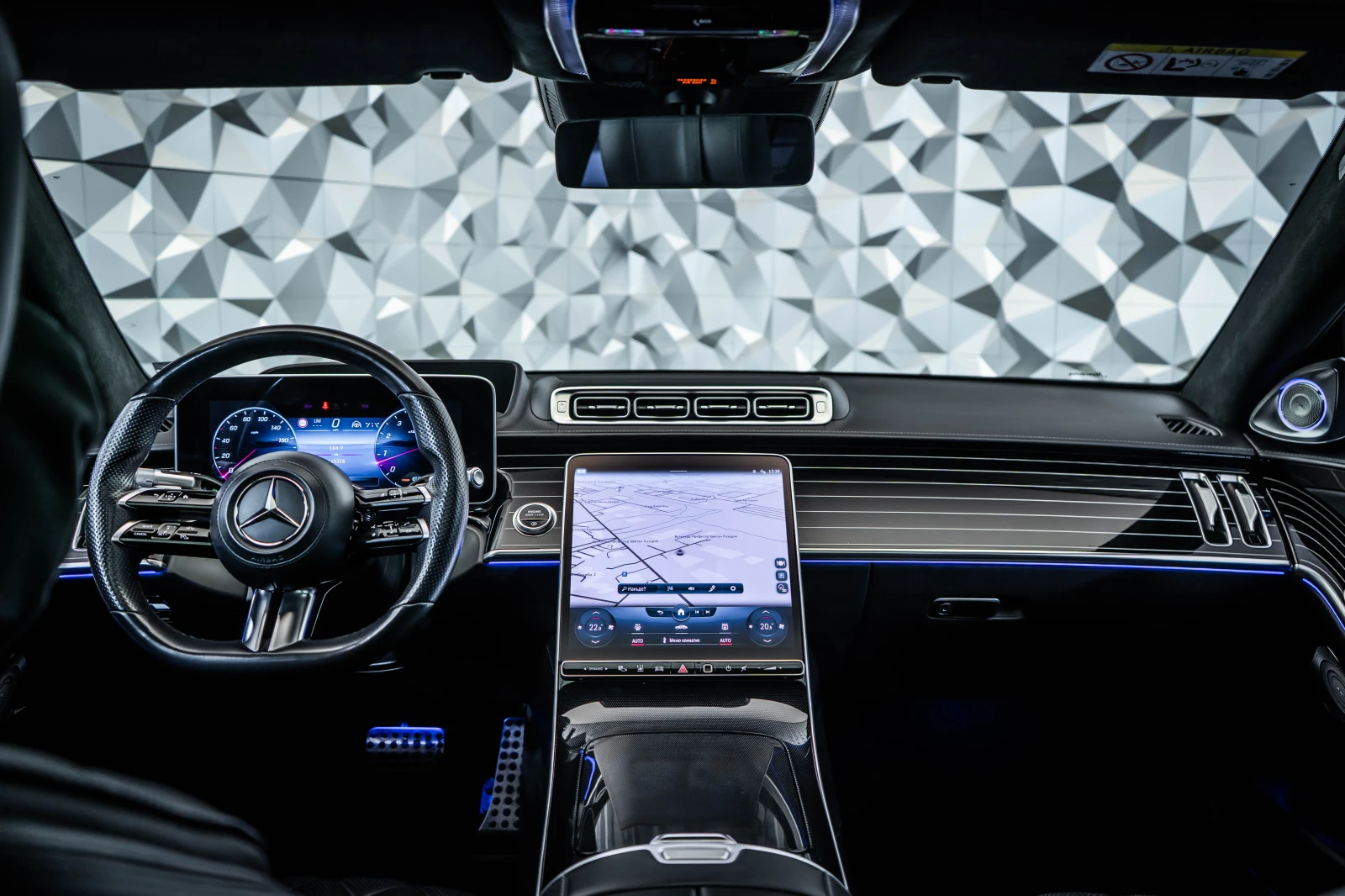Mercedes-Benz S 580 4M L * AMG* TV* FirstCl* BurmHighEnd* Pano* Headup, снимка 10 - Автомобили и джипове - 54425001