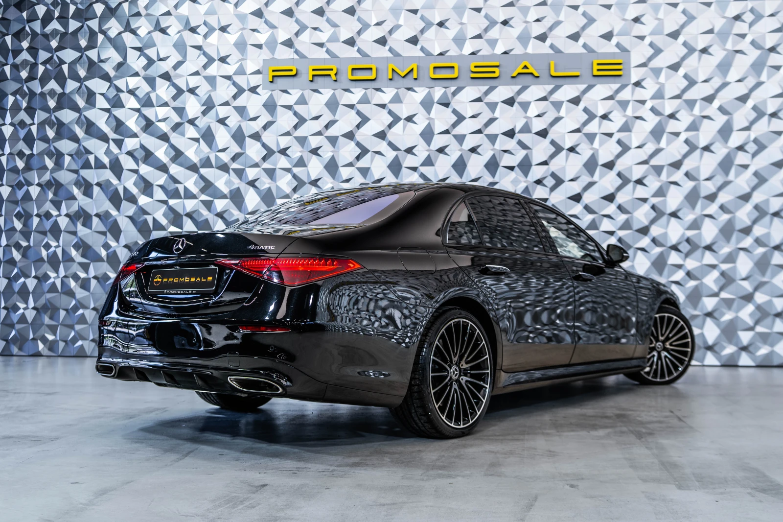 Mercedes-Benz S 580 4M L * AMG* TV* FirstCl* BurmHighEnd* Pano* Headup, снимка 4 - Автомобили и джипове - 54425001