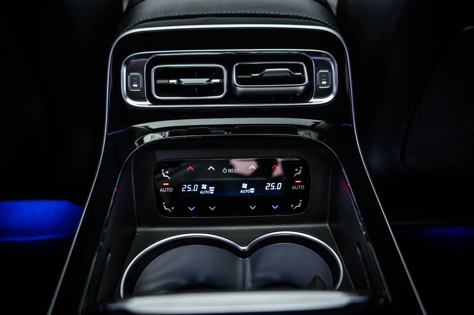 Mercedes-Benz S 580 4M L * AMG* TV* FirstCl* BurmHighEnd* Pano* Headup, снимка 14 - Автомобили и джипове - 54425001