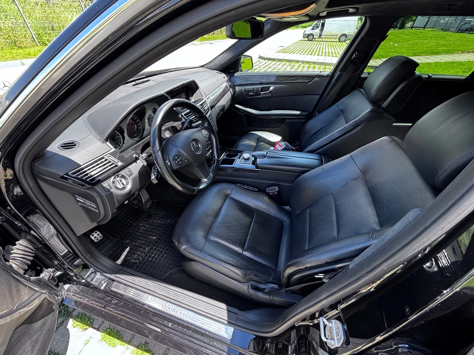 Mercedes-Benz E 350 AVANTGARDE , снимка 8 - Автомобили и джипове - 54921671