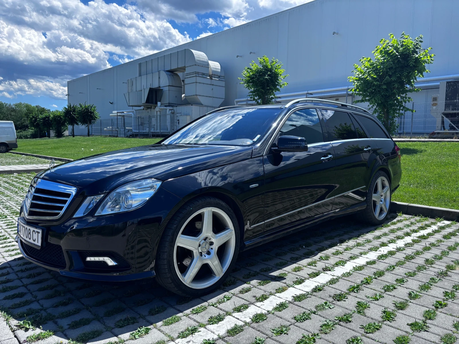 Mercedes-Benz E 350 AVANTGARDE , снимка 6 - Автомобили и джипове - 54921671