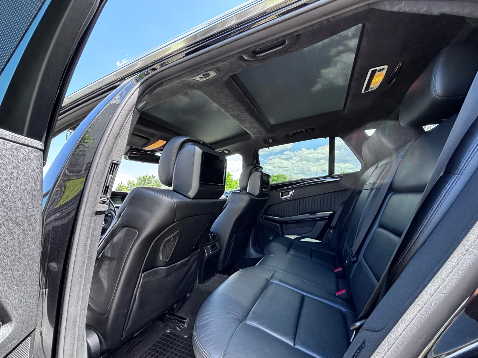 Mercedes-Benz E 350 AVANTGARDE , снимка 10 - Автомобили и джипове - 54921671