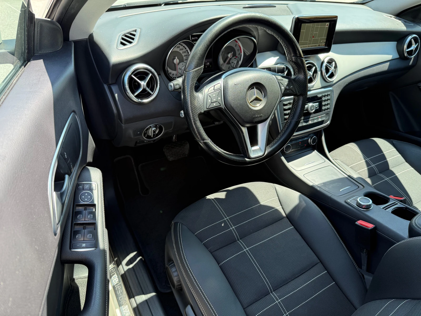 Mercedes-Benz CLA 220 d SEDAN 7G-TRONIC AUTOMAT !!! ПЕРФЕКТНО СЪСТОЯНИЕ , снимка 10 - Автомобили и джипове - 54955798