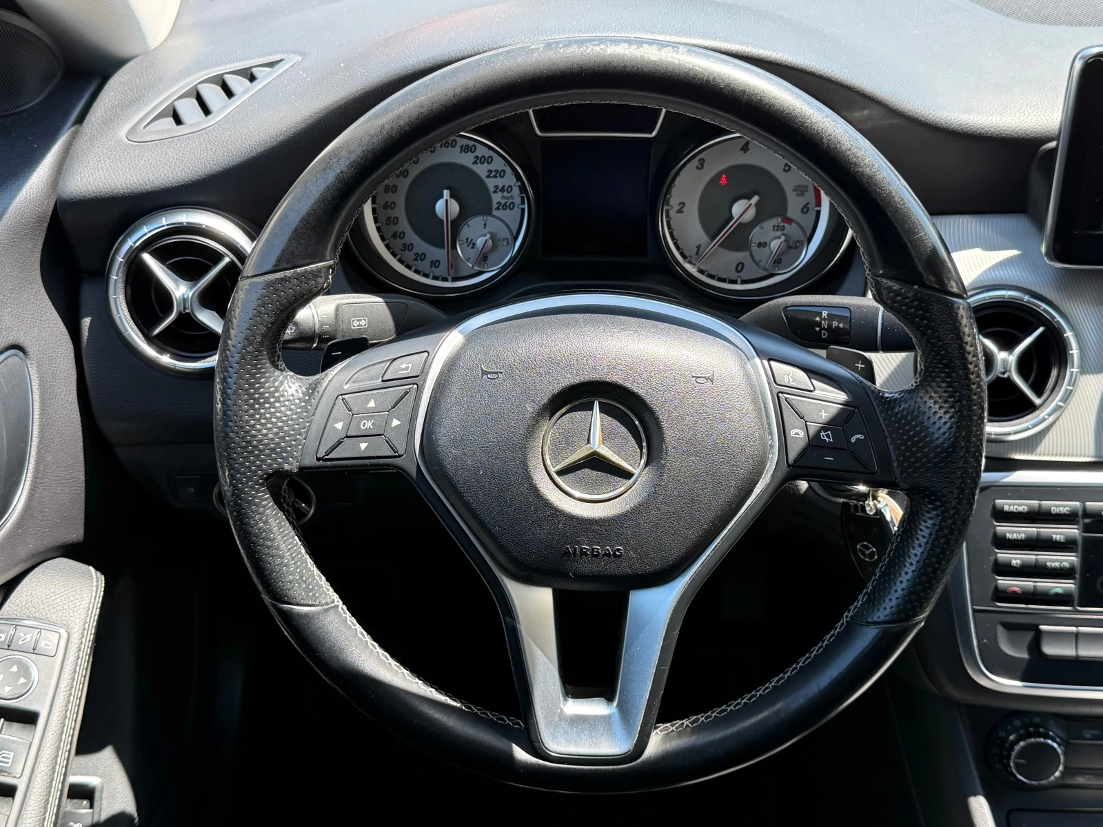 Mercedes-Benz CLA 220 d SEDAN 7G-TRONIC AUTOMAT !!! ПЕРФЕКТНО СЪСТОЯНИЕ , снимка 12 - Автомобили и джипове - 54955798