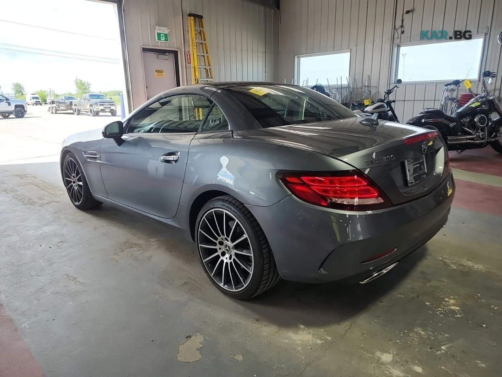 Mercedes-Benz SLC 300 * АвтоКредит * (ЦЕНА ДО БГ), снимка 7 - Автомобили и джипове - 55095413