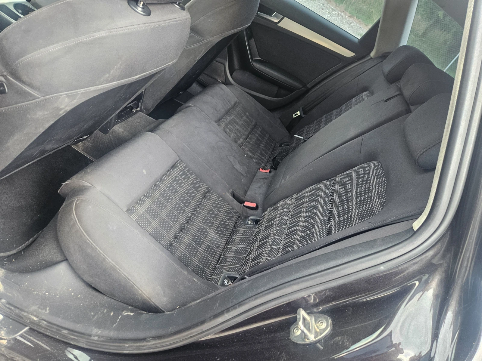 Audi A4 2.0dizel-143ks-2010god, снимка 9 - Автомобили и джипове - 55125952