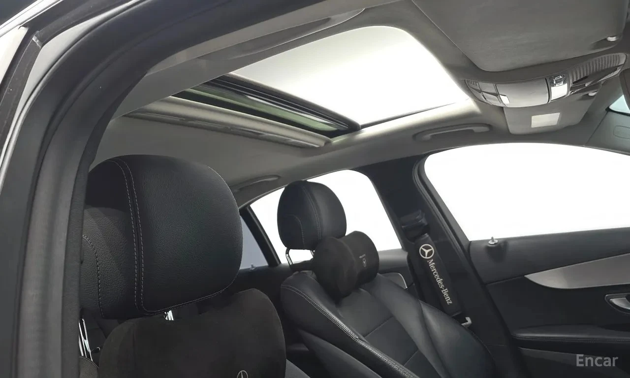 Mercedes-Benz C 220 ПОДГРЕВИ/ШИБИДАХ/ФИКСИРАНА ЦЕНА ДО БЪЛГАРИЯ, снимка 12 - Автомобили и джипове - 55147005