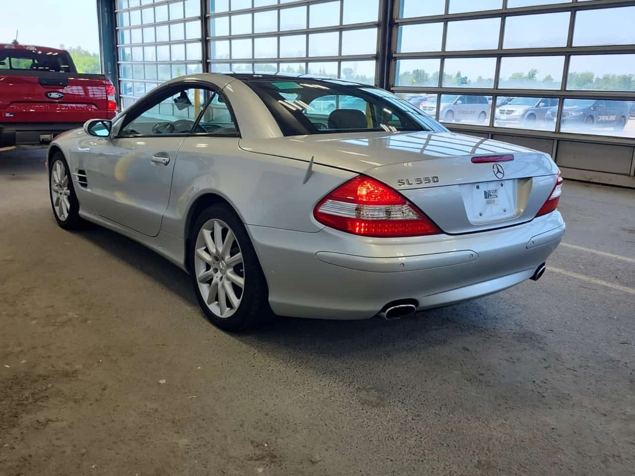 Mercedes-Benz SL * 5.5L V8 * ДВА КЛЮЧА * ГЛАВНО ПРЕДСТАВИТЕЛСТВО, снимка 4 - Автомобили и джипове - 55193970