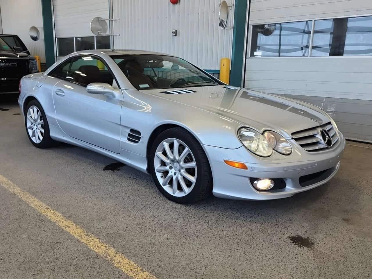 Mercedes-Benz SL * 5.5L V8 * ДВА КЛЮЧА * ГЛАВНО ПРЕДСТАВИТЕЛСТВО, снимка 2 - Автомобили и джипове - 55193970