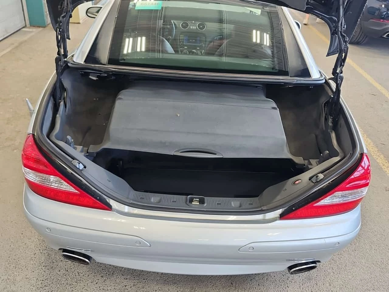 Mercedes-Benz SL * 5.5L V8 * ДВА КЛЮЧА * ГЛАВНО ПРЕДСТАВИТЕЛСТВО, снимка 14 - Автомобили и джипове - 55193970