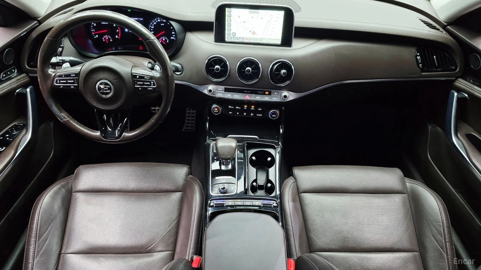 Kia Stinger 3.3* MASTERS* ОБДУХВАНЕ* КАМЕРА* ПОДГРЕВ, снимка 7 - Автомобили и джипове - 55639013