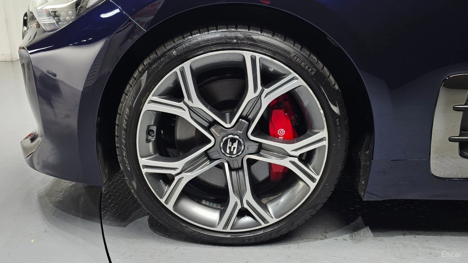 Kia Stinger 3.3* MASTERS* ОБДУХВАНЕ* КАМЕРА* ПОДГРЕВ, снимка 5 - Автомобили и джипове - 55639013
