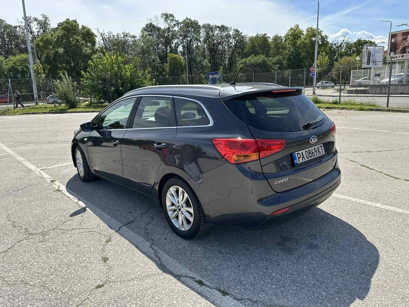 Kia Ceed SW 1.6 CRDi, 110 к.с., дизел, октомври 2016 г., снимка 5 - Автомобили и джипове - 56122413