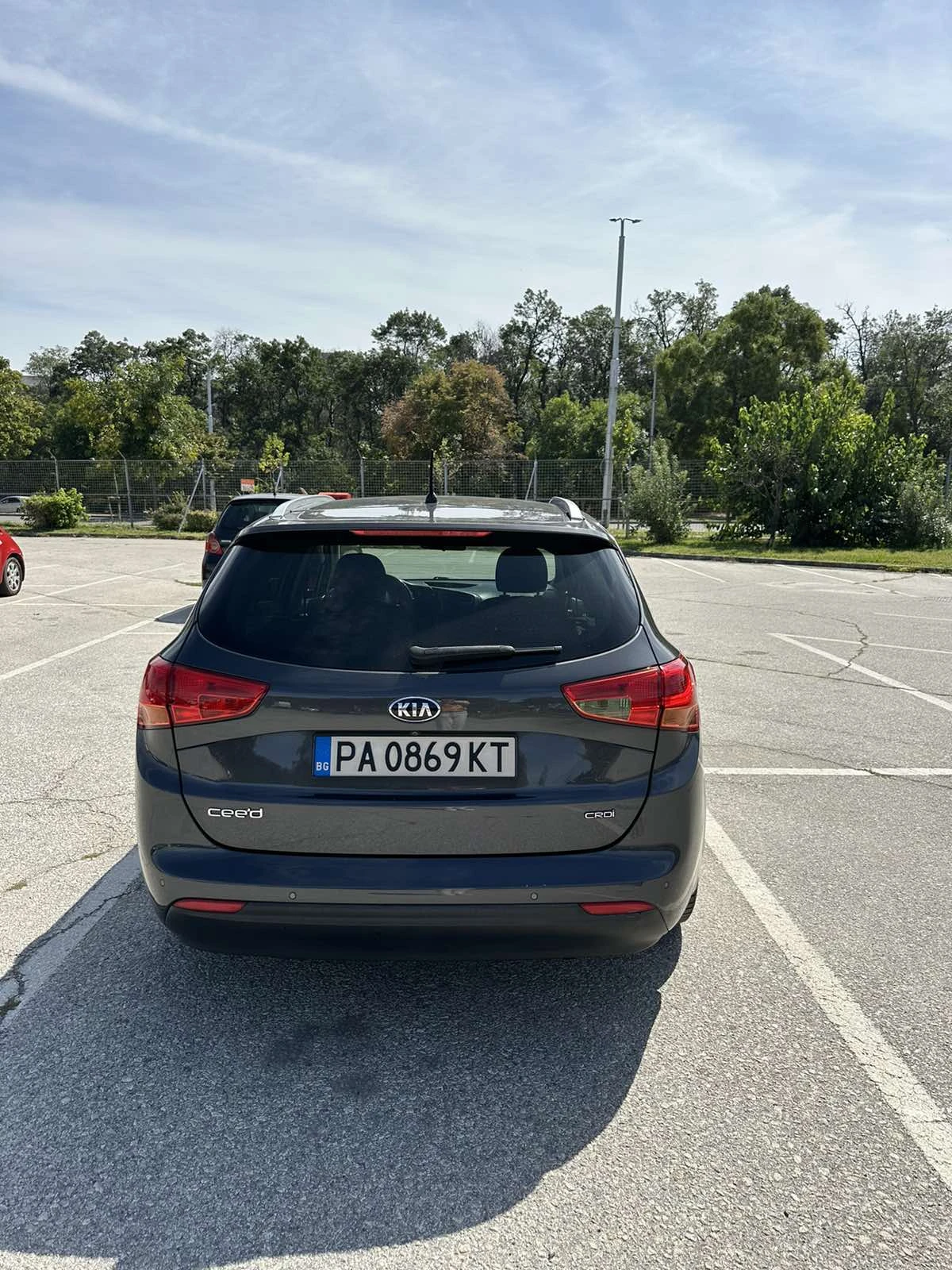 Kia Ceed SW 1.6 CRDi, 110 к.с., дизел, октомври 2016 г., снимка 4 - Автомобили и джипове - 56122413