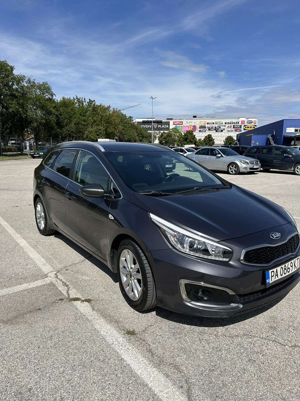 Kia Ceed SW 1.6 CRDi, 110 к.с., дизел, октомври 2016 г., снимка 3 - Автомобили и джипове - 56122413