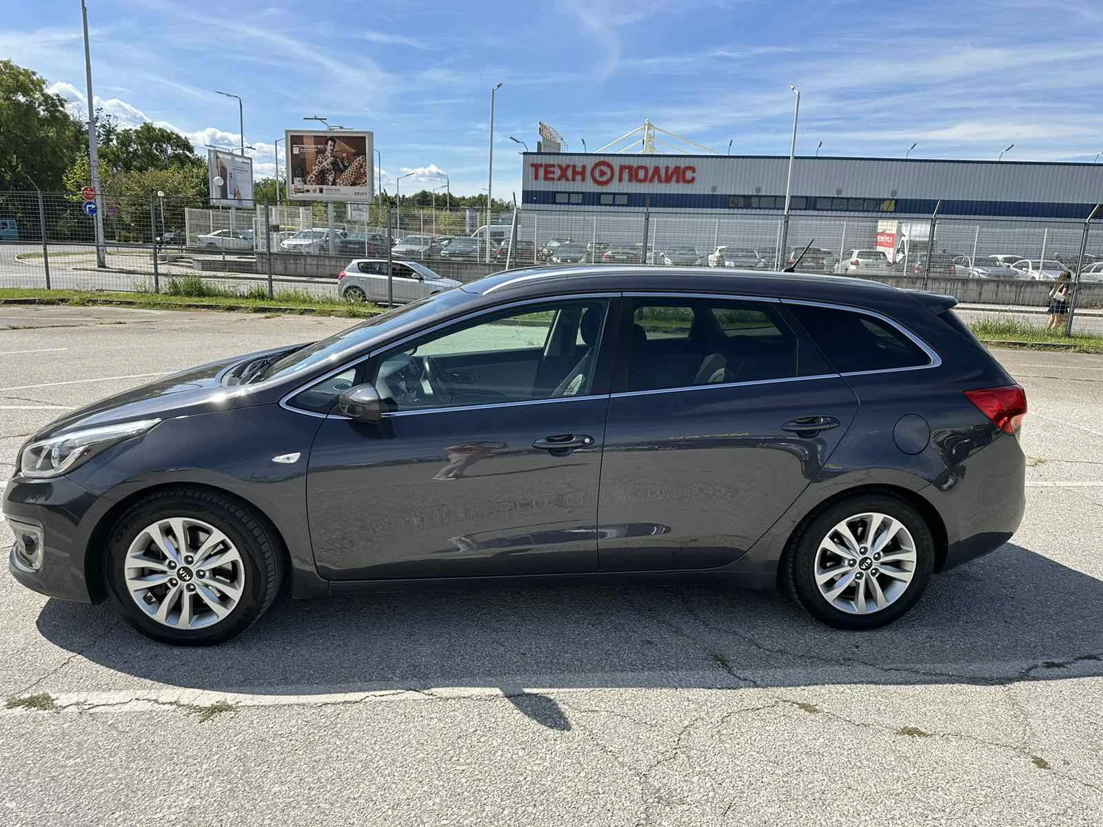 Kia Ceed SW 1.6 CRDi, 110 к.с., дизел, октомври 2016 г., снимка 7 - Автомобили и джипове - 56122413