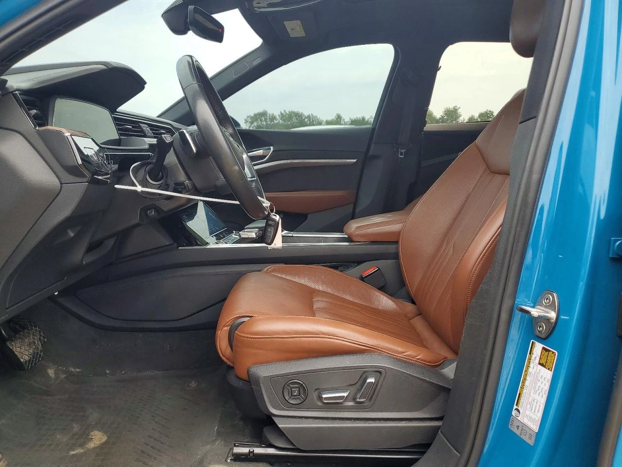 Audi E-Tron Prestige, снимка 7 - Автомобили и джипове - 56364772