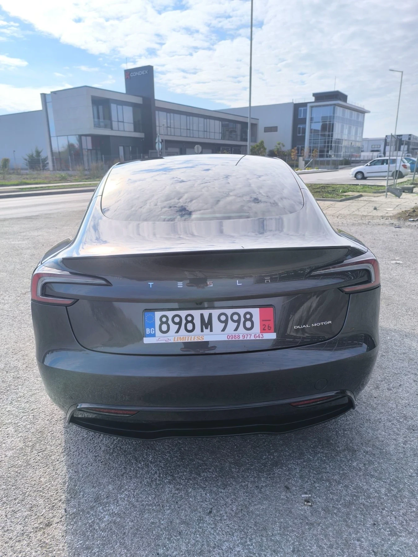 Tesla Model 3 LONG RANGE DUAL MOTOR, снимка 8 - Автомобили и джипове - 56746941