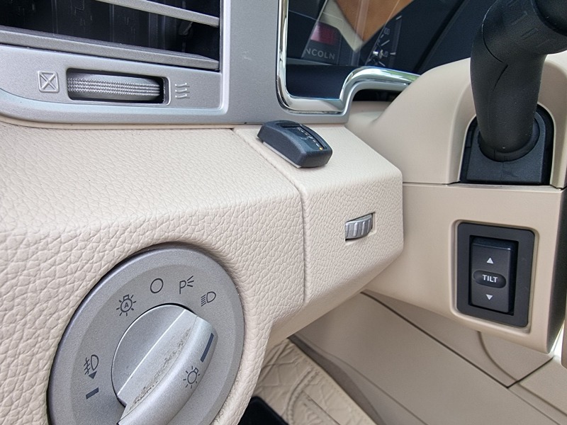 Lincoln Navigator 5.4 V8 GAZ , 4х4, FULL EXTRI, снимка 16 - Автомобили и джипове - 44780152