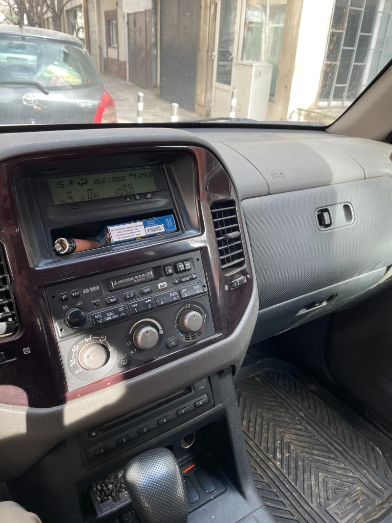 Mitsubishi Pajero, снимка 5 - Автомобили и джипове - 52618438