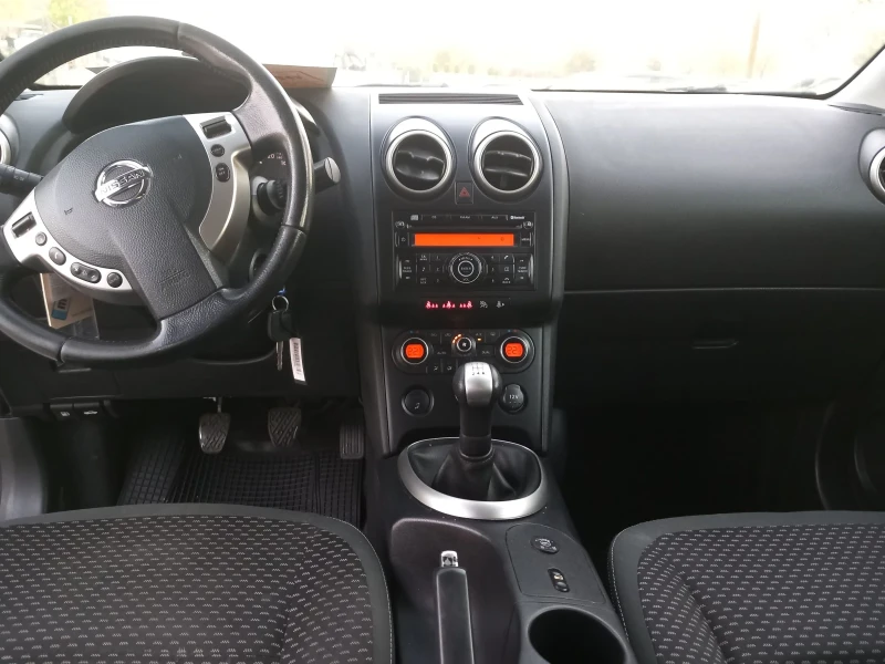 Nissan Qashqai 1.6 бензин .заводска газова уредба., снимка 11 - Автомобили и джипове - 51730119