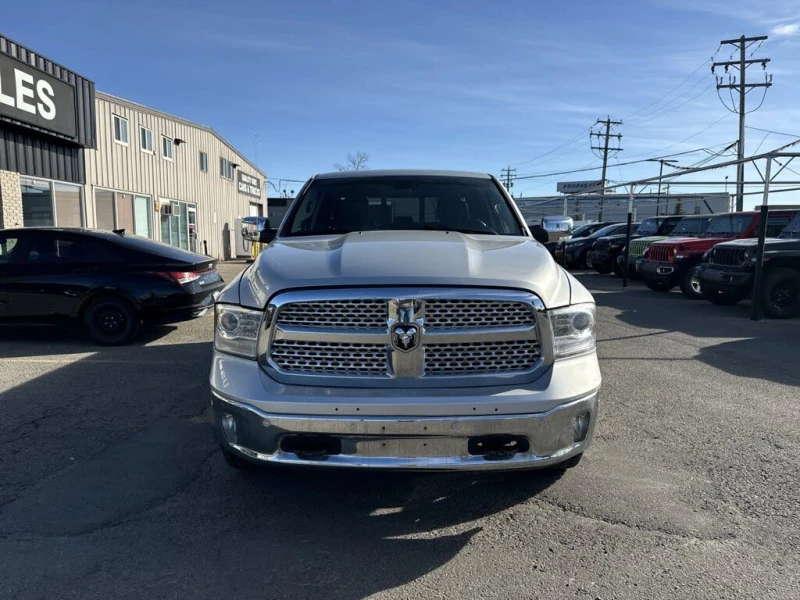 Dodge RAM 1500 Laramie ПОДГРЕВ* ОБДУХВАНЕ* CAM* KEYLESS* , снимка 4 - Автомобили и джипове - 52569801