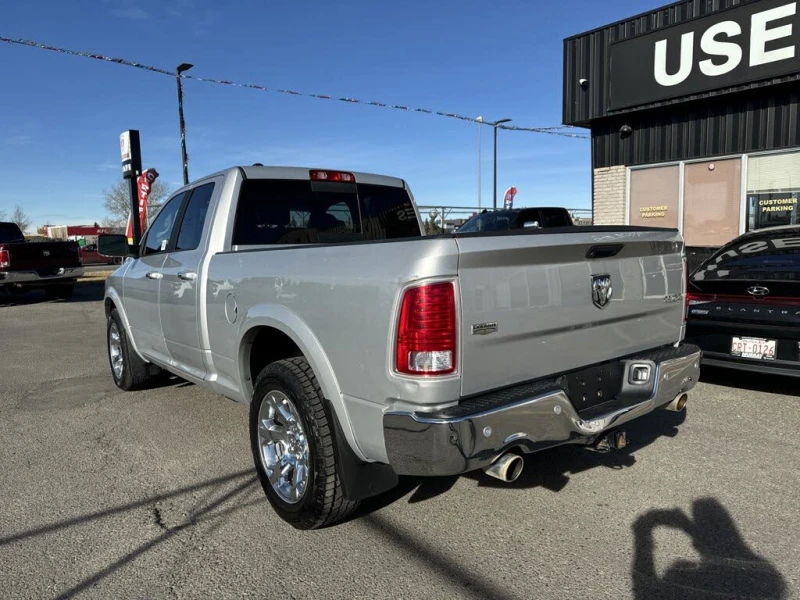 Dodge RAM 1500 Laramie ПОДГРЕВ* ОБДУХВАНЕ* CAM* KEYLESS* , снимка 2 - Автомобили и джипове - 52569801