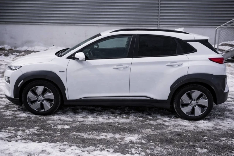 Hyundai Kona 64 kWh / Premium / Термопомпа , снимка 3 - Автомобили и джипове - 53297320