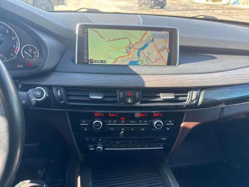 BMW X5 * АВТО КРЕДИТ* ЦЕНА ДО БГ * СЕРВИЗНА ИСТОРИЯ * , снимка 8 - Автомобили и джипове - 53494962