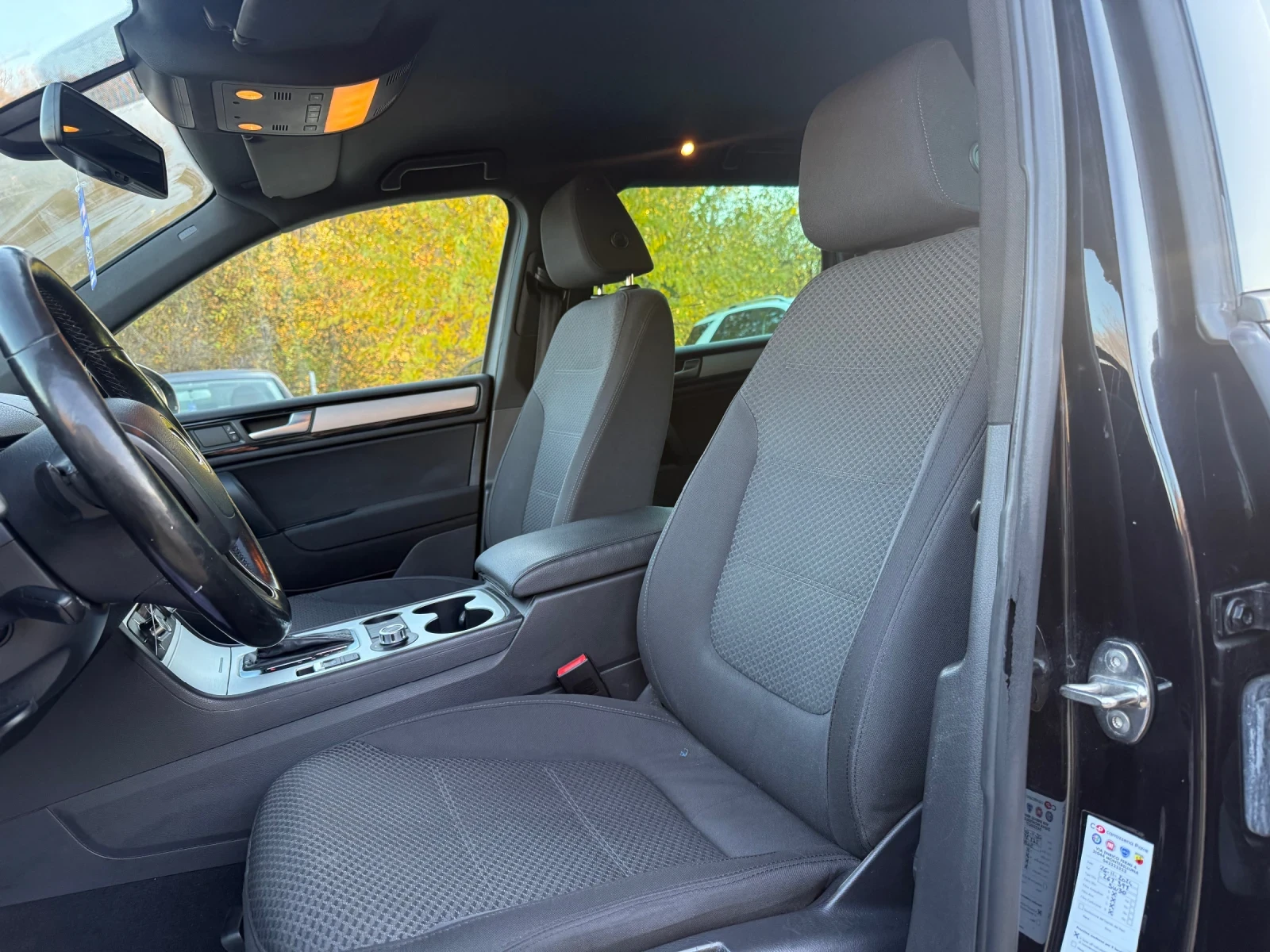 VW Touareg 3.0TDI - 239к.с. - 4Х4 - изображение 9