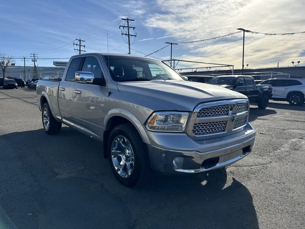 Dodge RAM 1500 Laramie ПОДГРЕВ* ОБДУХВАНЕ* CAM* KEYLESS*  - изображение 3