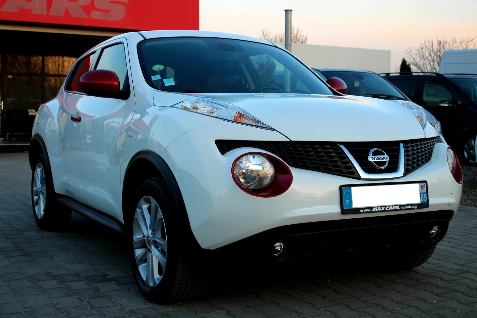 Nissan Juke TEKNA * СОБСТВЕН ЛИЗИНГ, снимка 2 - Автомобили и джипове - 53819169