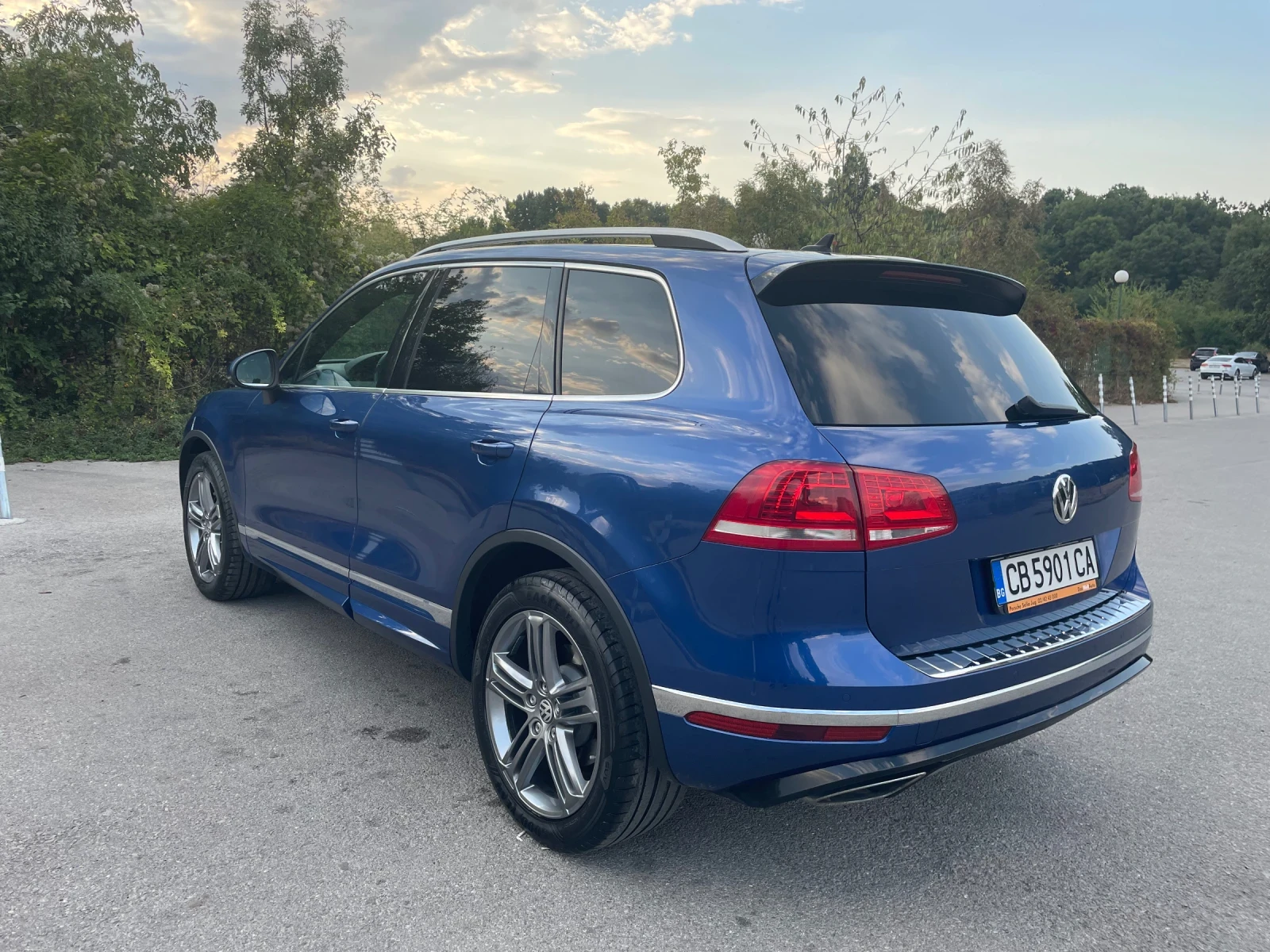VW Touareg, снимка 12 - Автомобили и джипове - 54151544