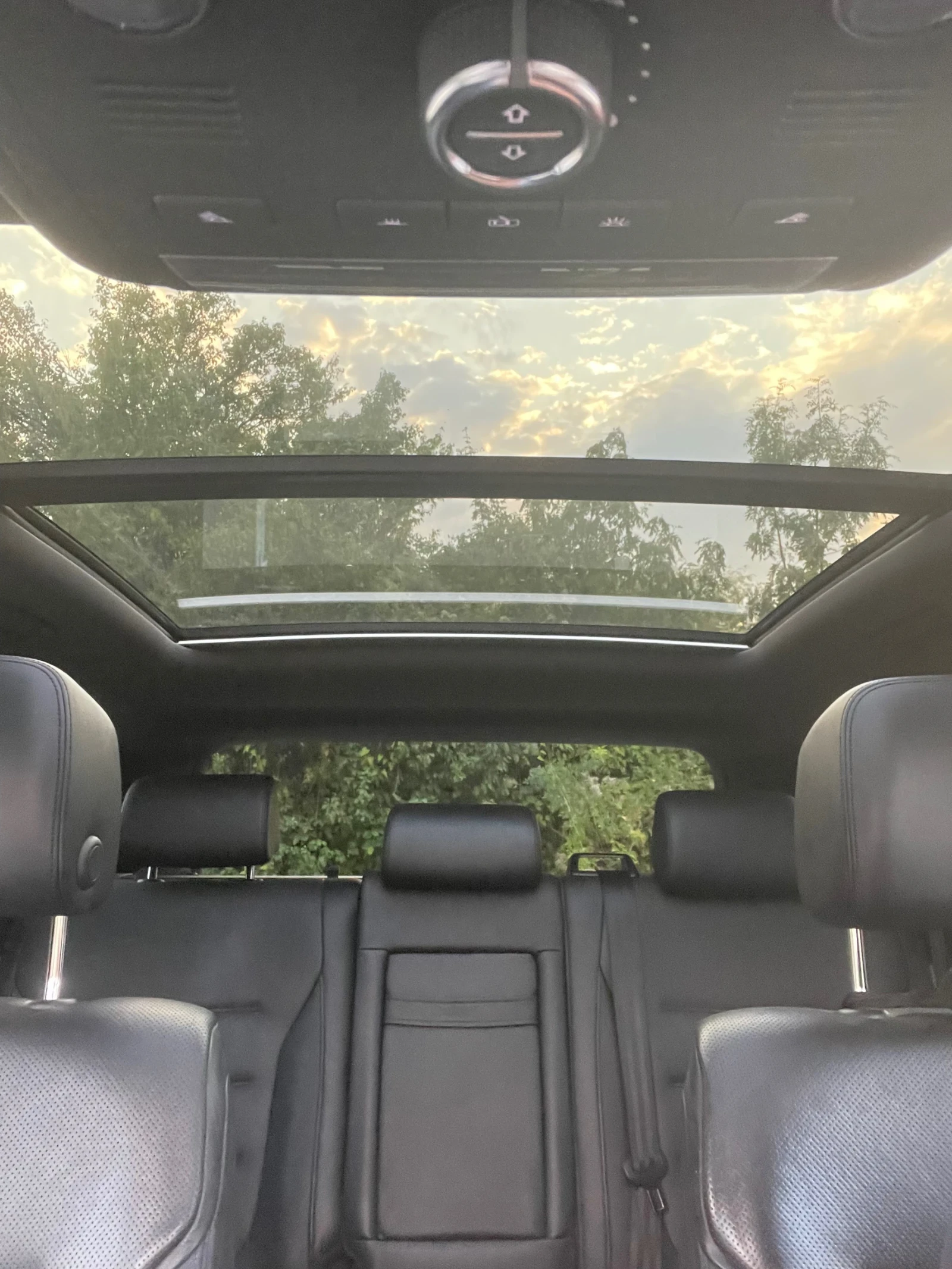 VW Touareg, снимка 16 - Автомобили и джипове - 54151544