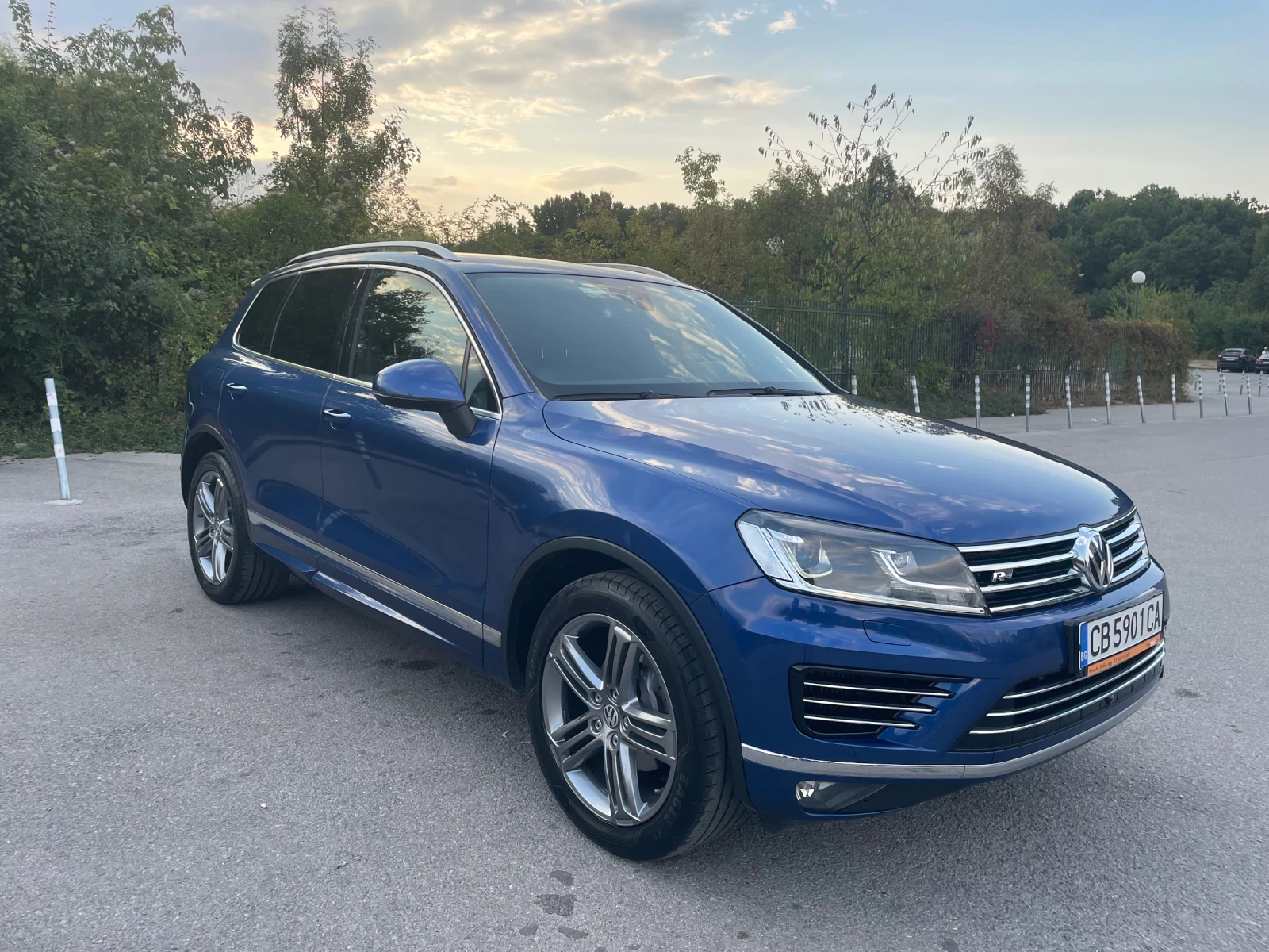VW Touareg, снимка 4 - Автомобили и джипове - 54151544