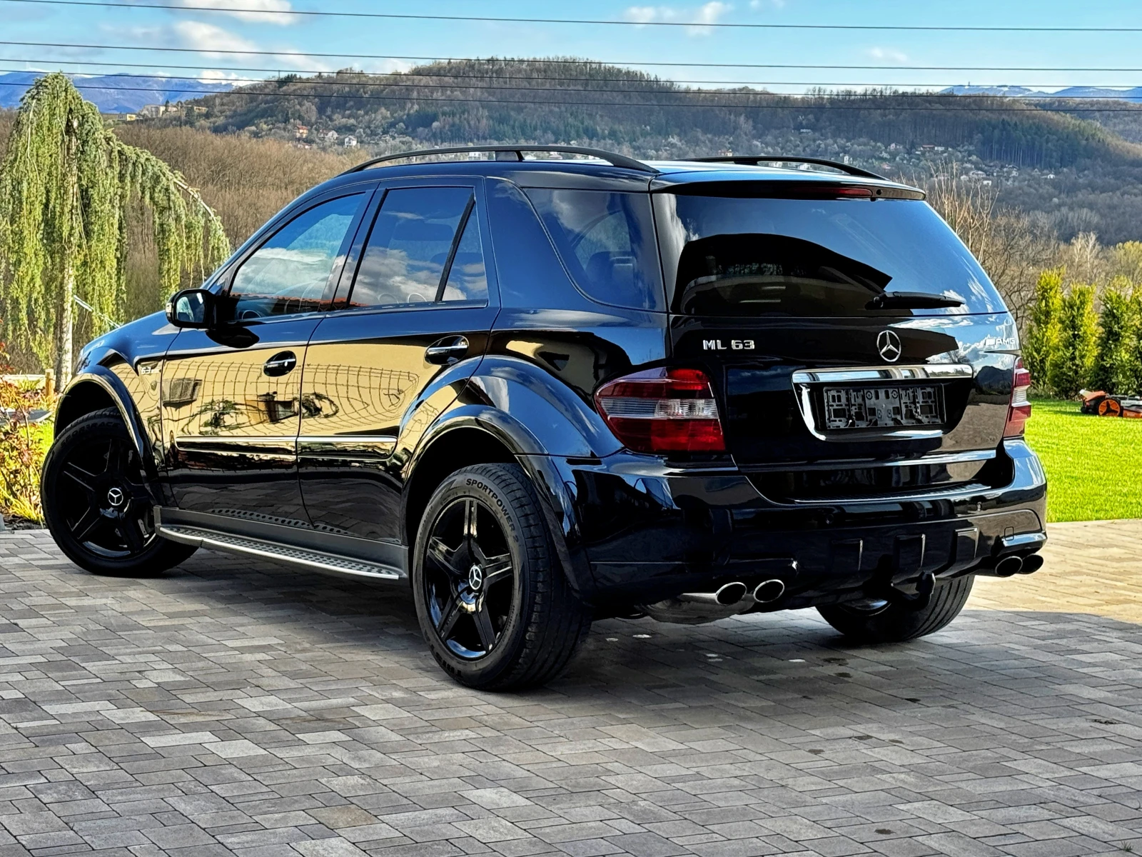 Mercedes-Benz ML 63 AMG 4Matic / Harman Kardon, снимка 5 - Автомобили и джипове - 54168483