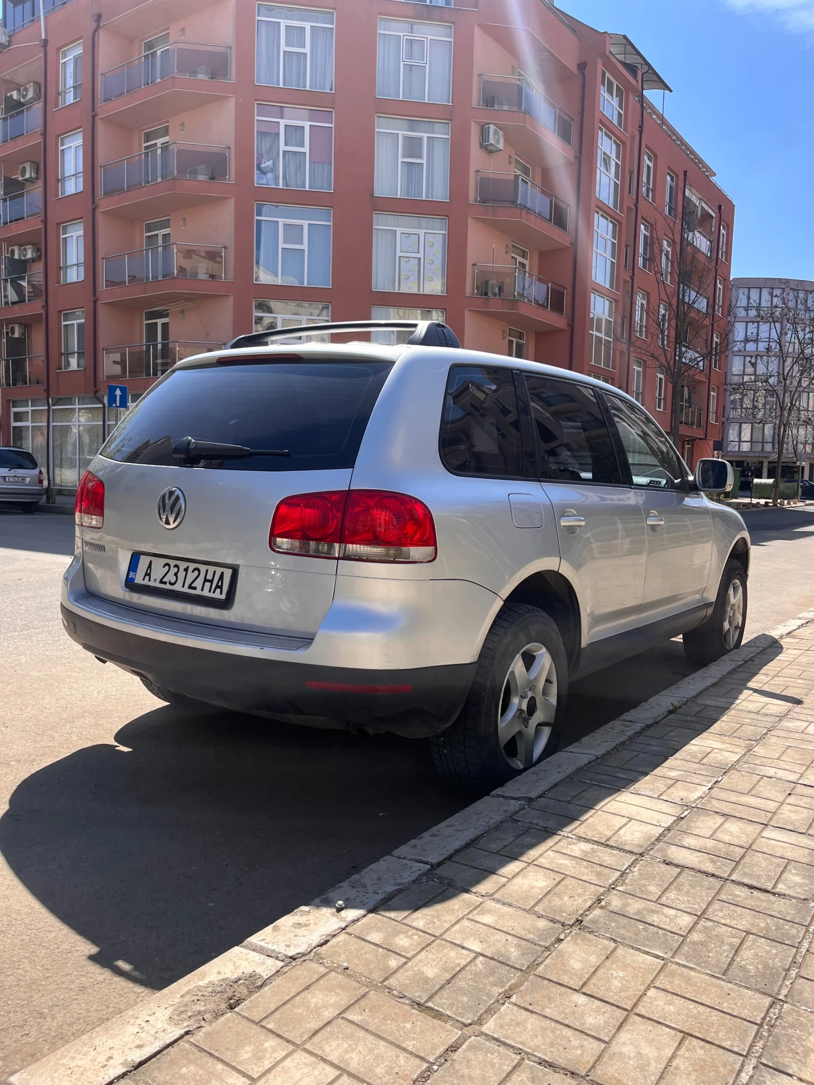 VW Touareg, снимка 4 - Автомобили и джипове - 54256426