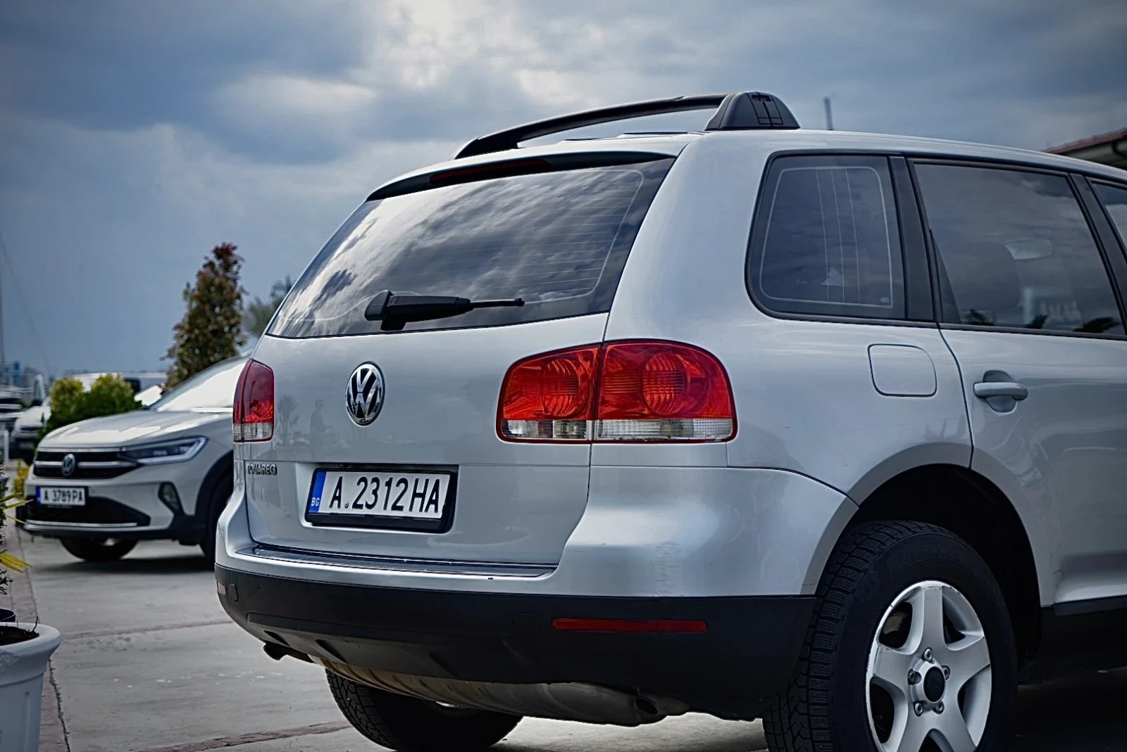 VW Touareg, снимка 3 - Автомобили и джипове - 54256426