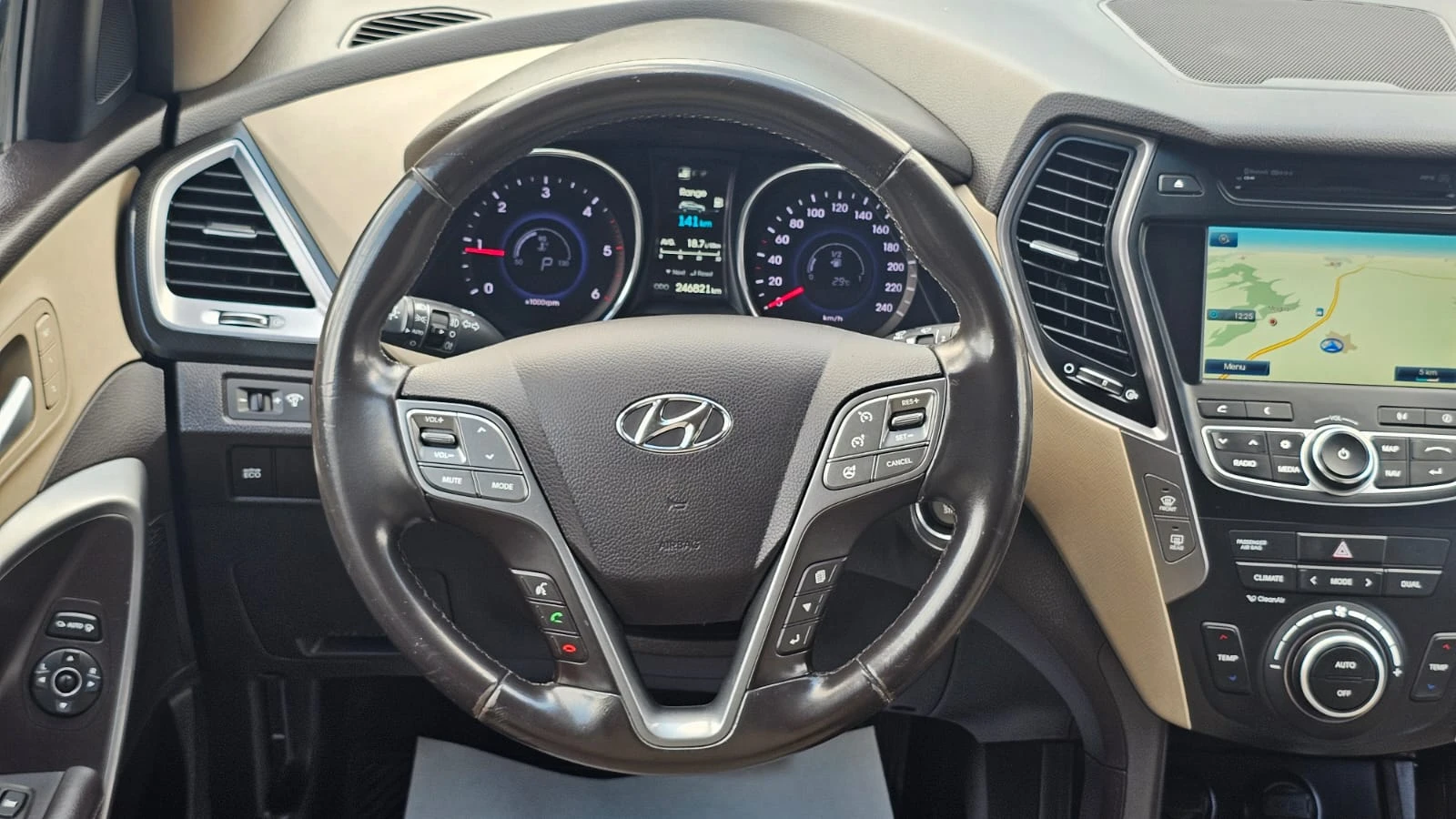 Hyundai Santa fe 2.2CRDi 4x4 6SP AUTO IT-ПЪЛНА ИСТ.-ТОП СЪСТ-ЛИЗИНГ, снимка 10 - Автомобили и джипове - 55091298