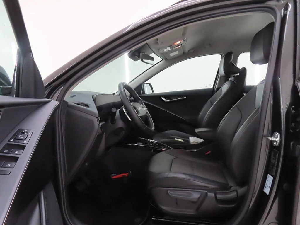 Kia Niro 65 kWh DynamicLine, снимка 8 - Автомобили и джипове - 55189352