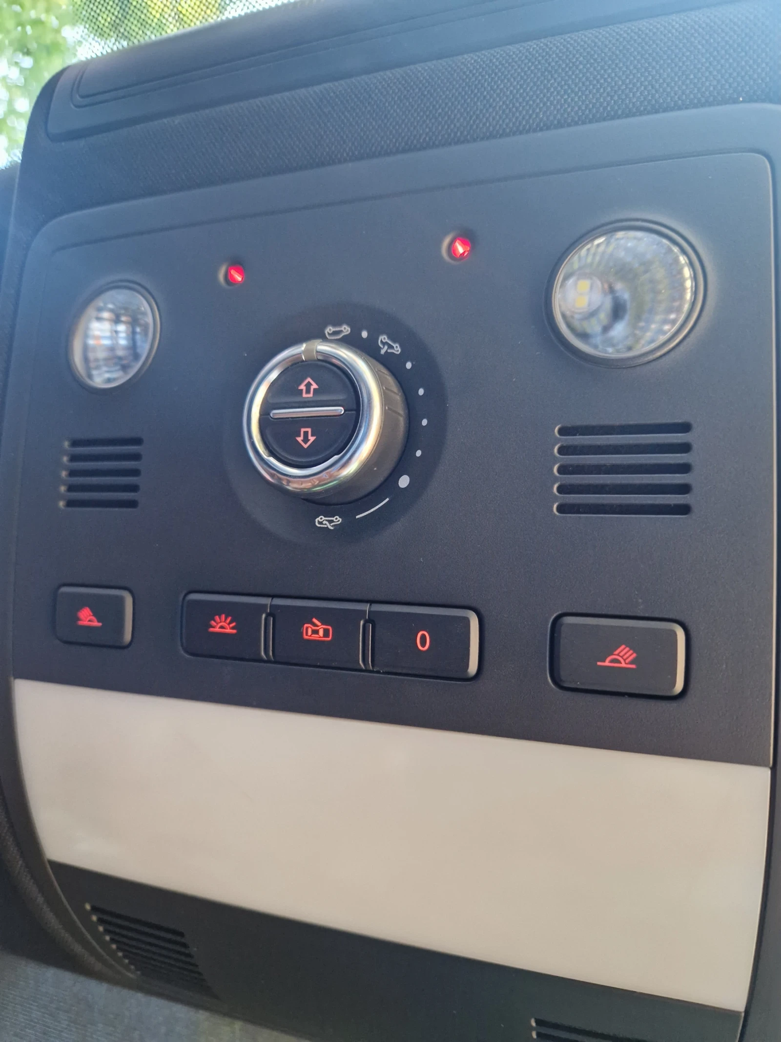 VW Touareg X EDITION, снимка 5 - Автомобили и джипове - 55879907