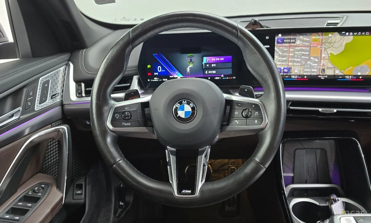 BMW X1 20i* M* SPORT* HARMON* KARDON* 360КАМЕРА* LANE* AS, снимка 9 - Автомобили и джипове - 55961415