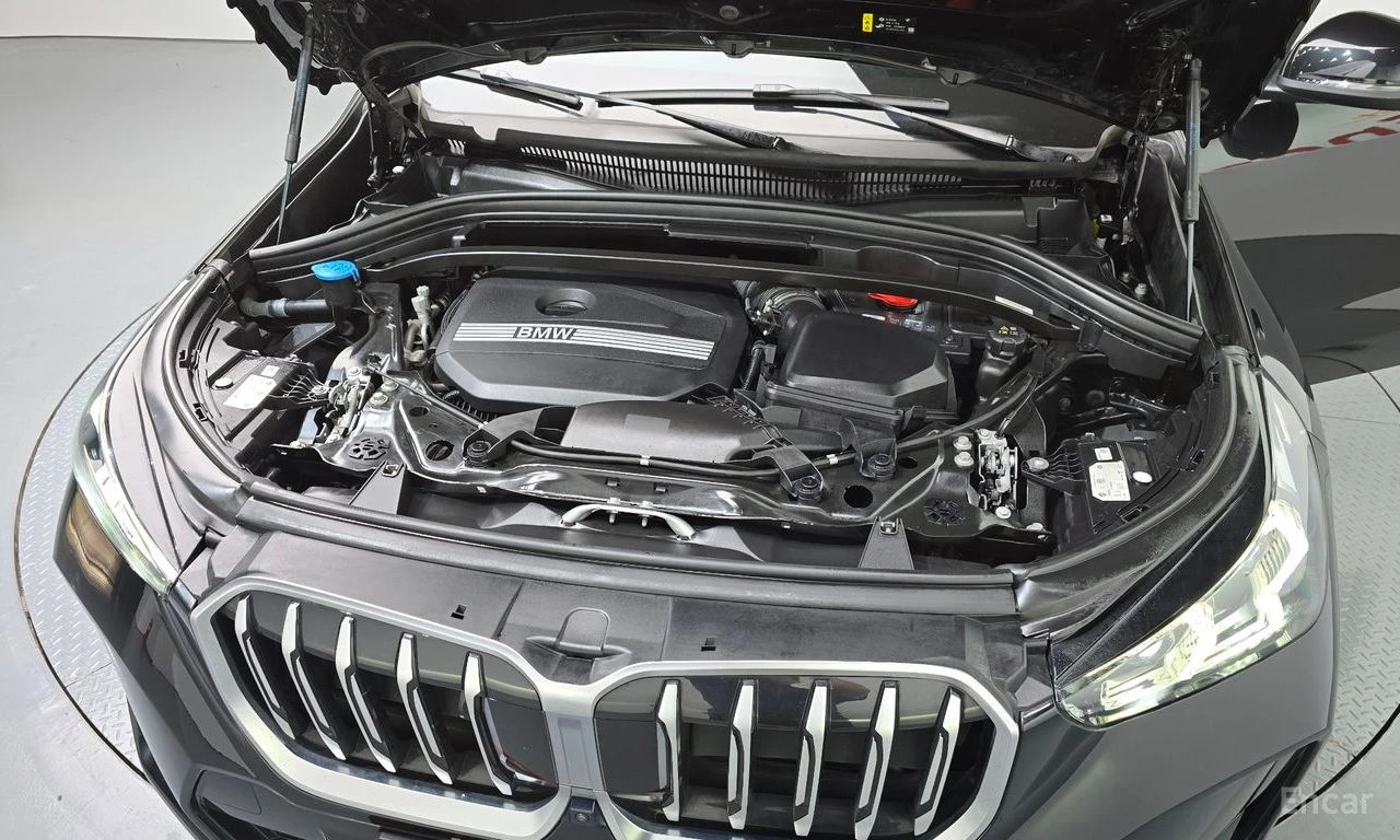 BMW X1 20i* M* SPORT* HARMON* KARDON* 360КАМЕРА* LANE* AS, снимка 17 - Автомобили и джипове - 55961415