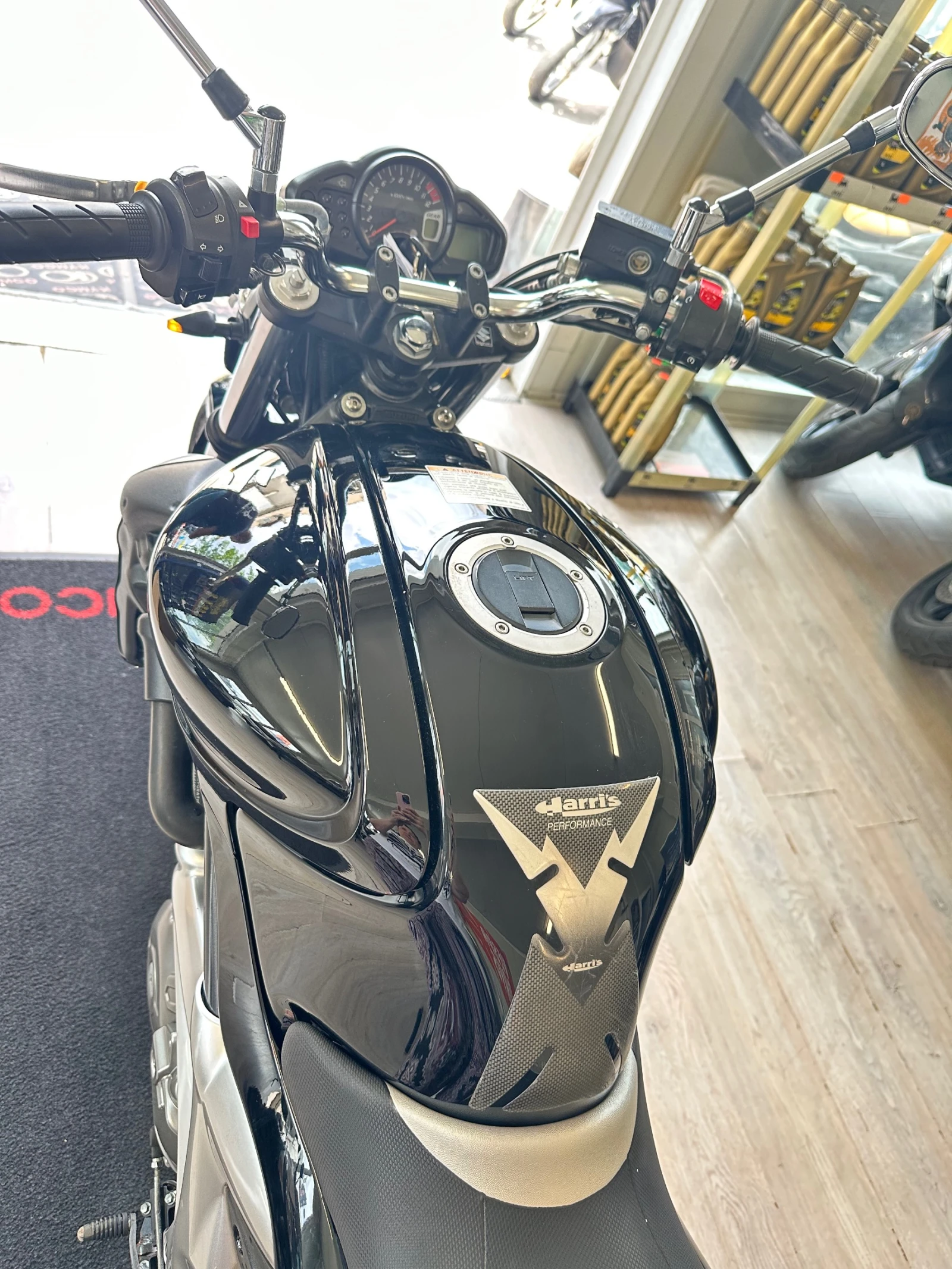 Suzuki Gladius 650i 05.2011г., снимка 2 - Мотоциклети и мототехника - 54738103