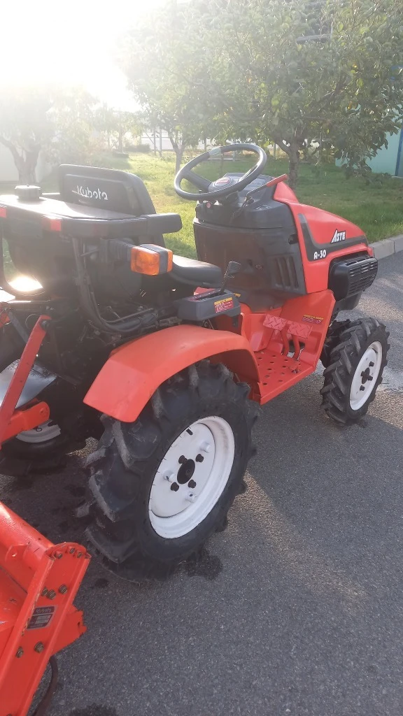 Трактор Kubota Саки агро Сливен , снимка 2 - Селскостопанска техника - 52846509