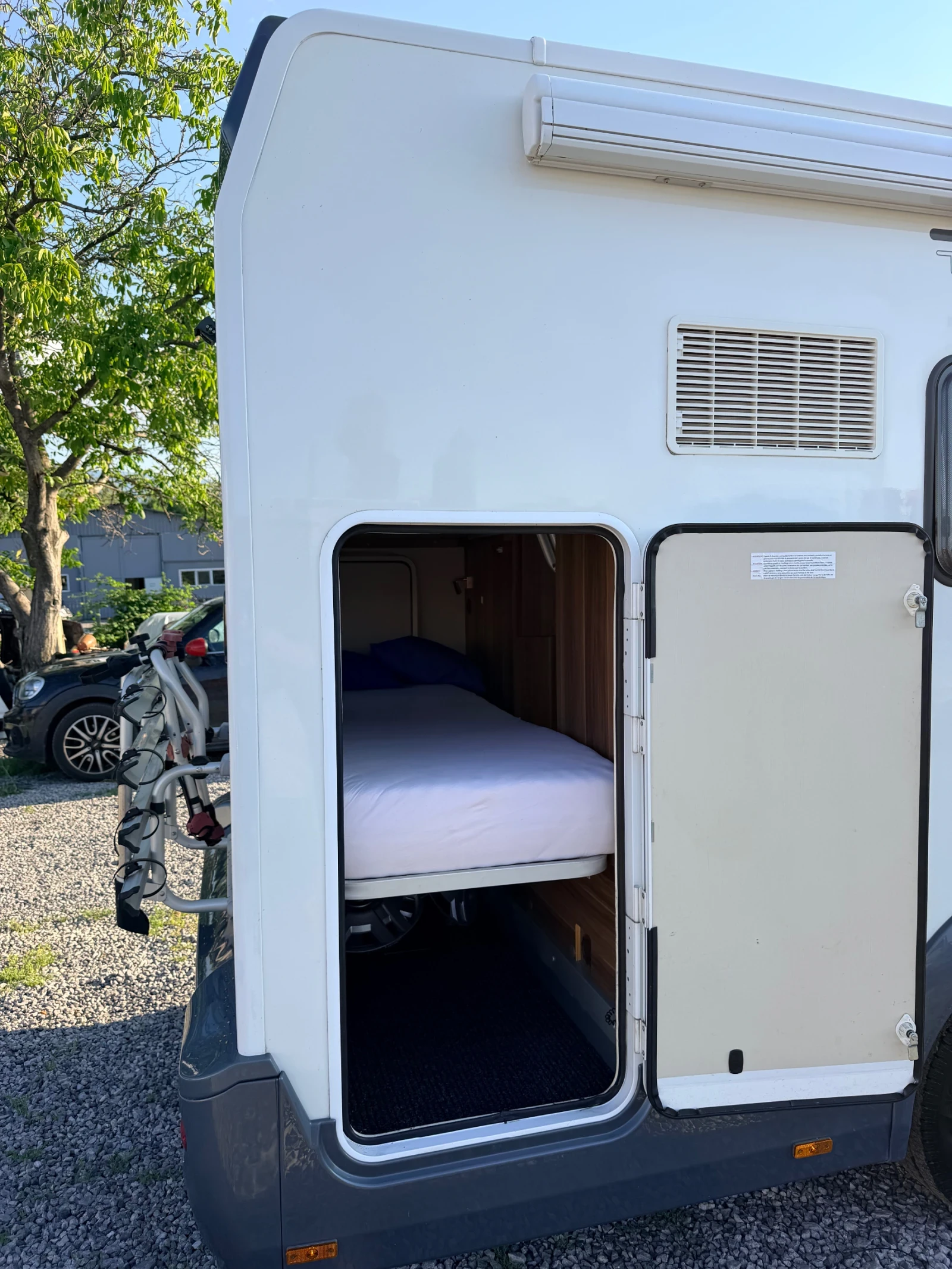 Кемпер Fiat Fiat Ducato 130k/ Roller Team T-Line/ШВЕЙЦАРИЯ, снимка 6 - Каравани и кемпери - 55076226
